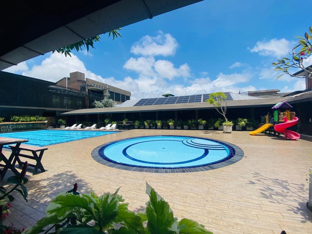 The Full Moon Hotel คาตุนายากา ภายนอก รูปภาพ