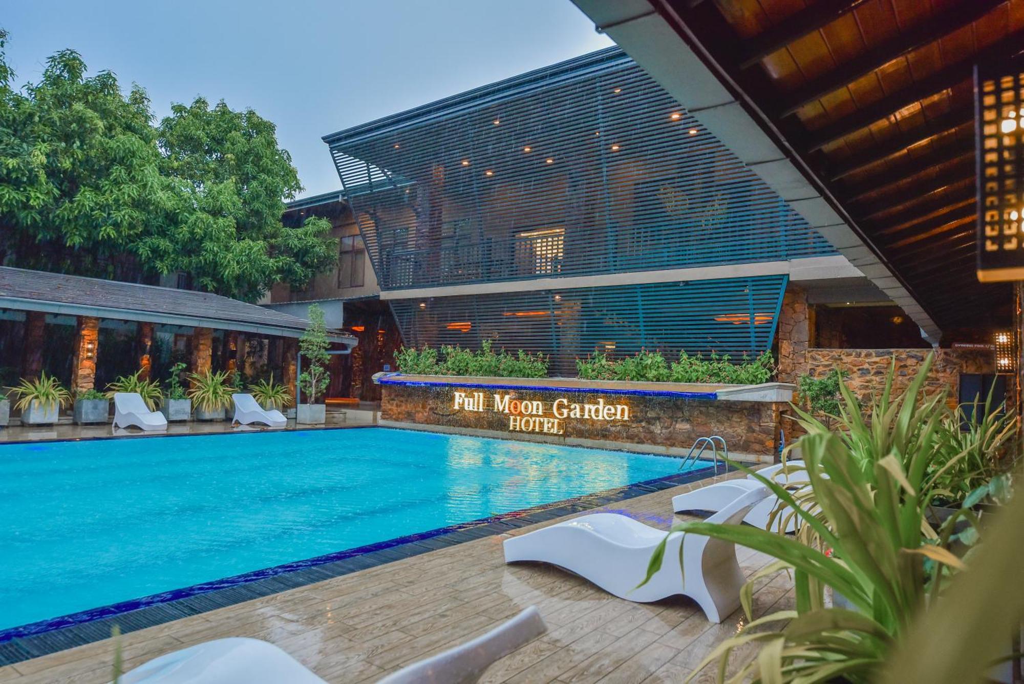 The Full Moon Hotel คาตุนายากา ภายนอก รูปภาพ